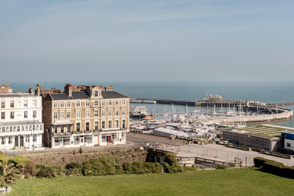 273484 - INIGO_REGENCY COURT-149.jpg