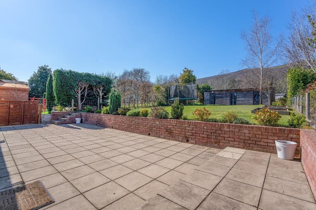 Wide terrace off the kitchen