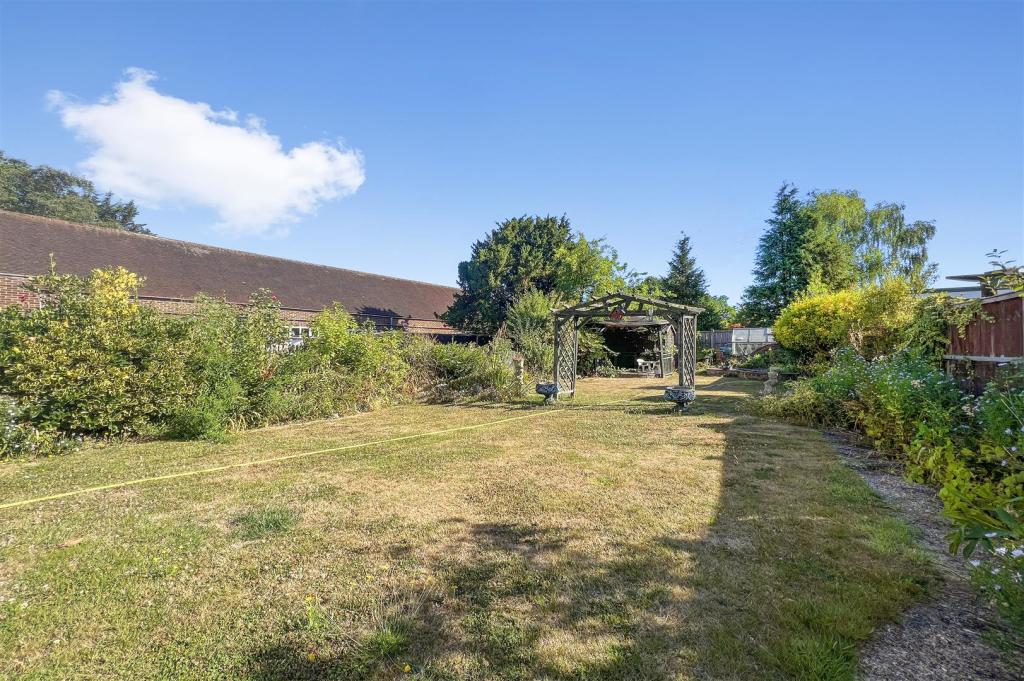 210 Carlton Avenue West - a2Wj0qQWRcliC277UJqy.jpg
