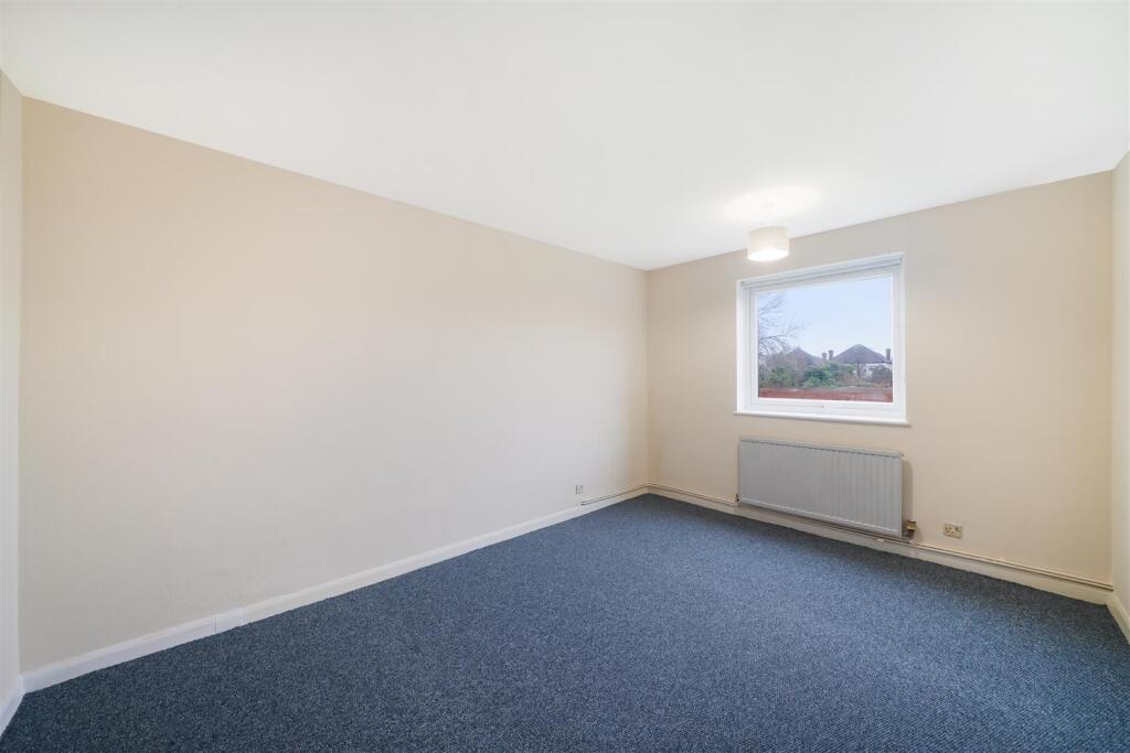 5 Cambridge Court, Harrowdene Road - 9Mhedh07zgDXC