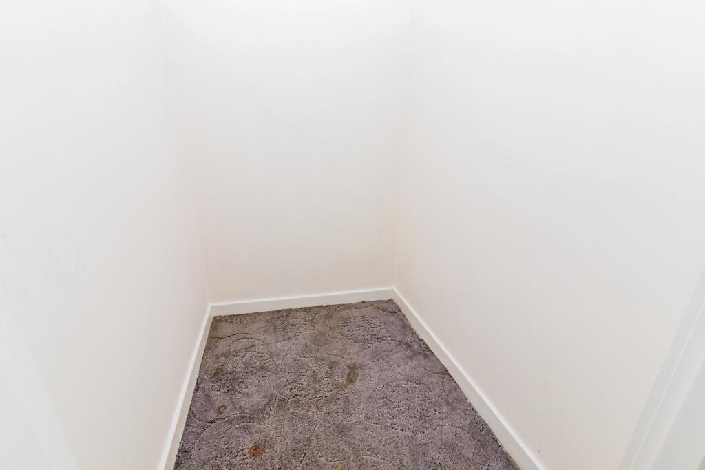 Walk-in Wardrobe