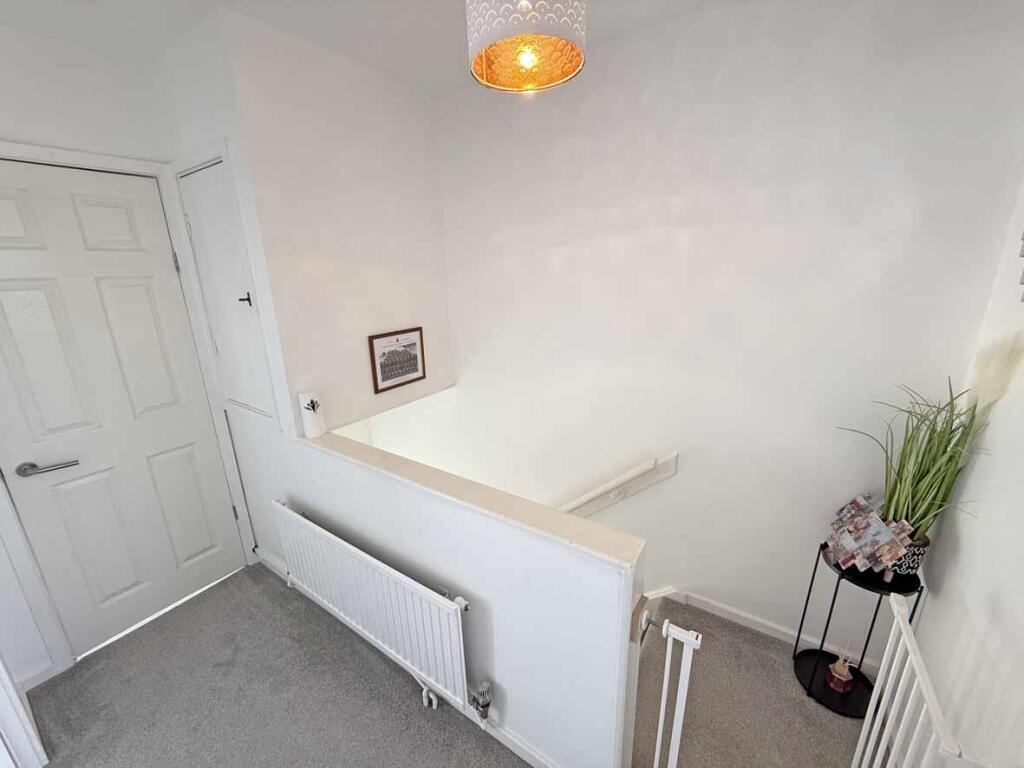 Barcote Walk 20 - Landing.jpg