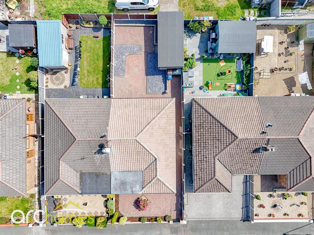 dji_fly_20250813_132504_0656_1755089432213_photo.j