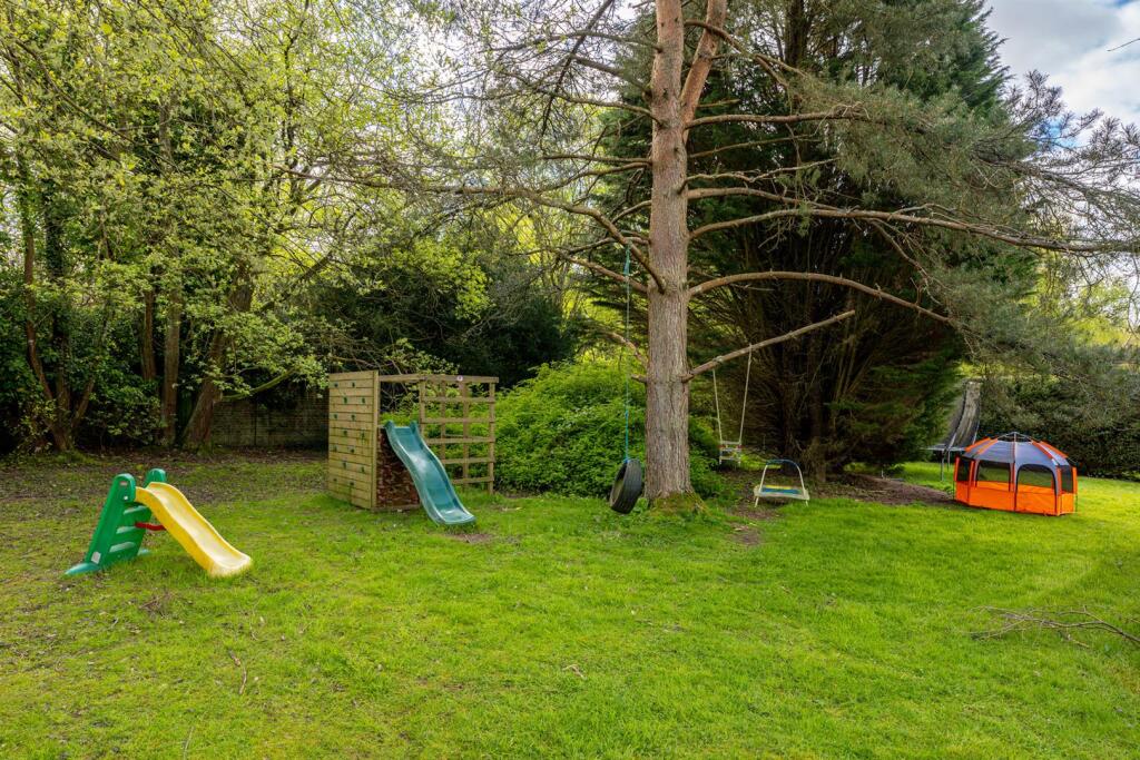 Roffey Park garden-4.jpg