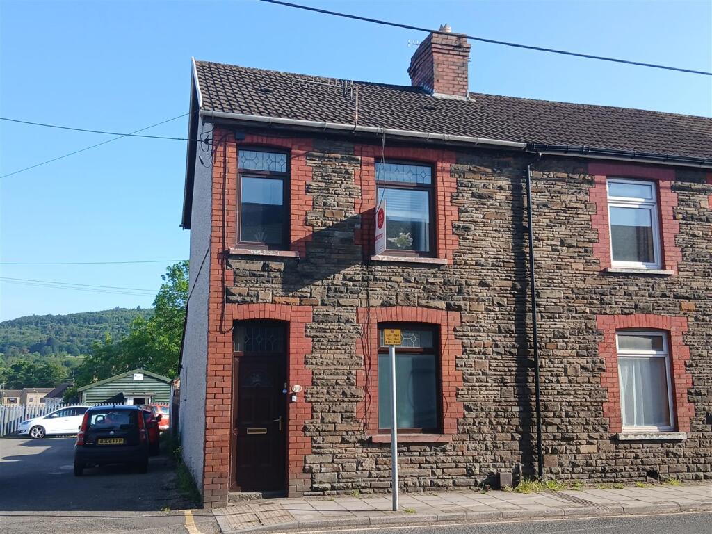 Nantgarw road front photo.jpg