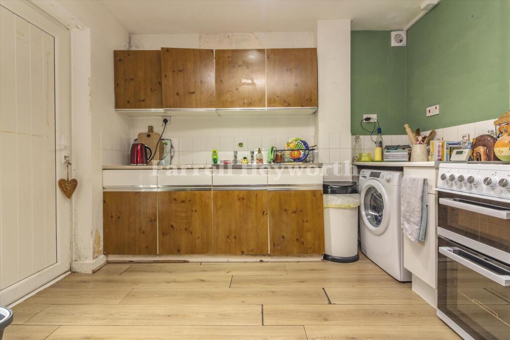 Kitchen b