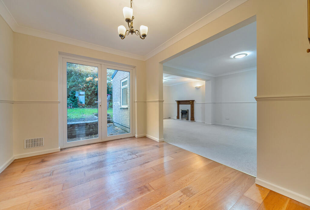 1374642-4-690a271...