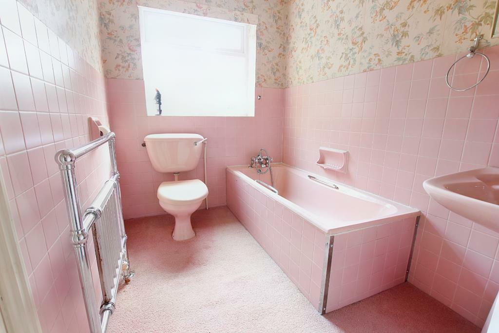 bathroom (Portal Size).JPG
