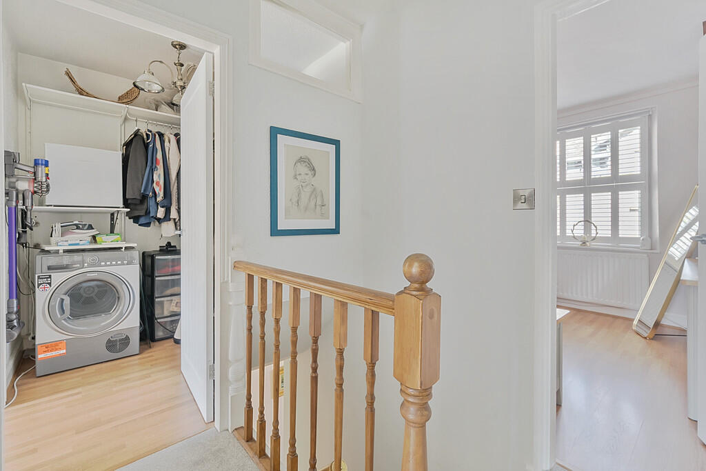 First Floor Landi...