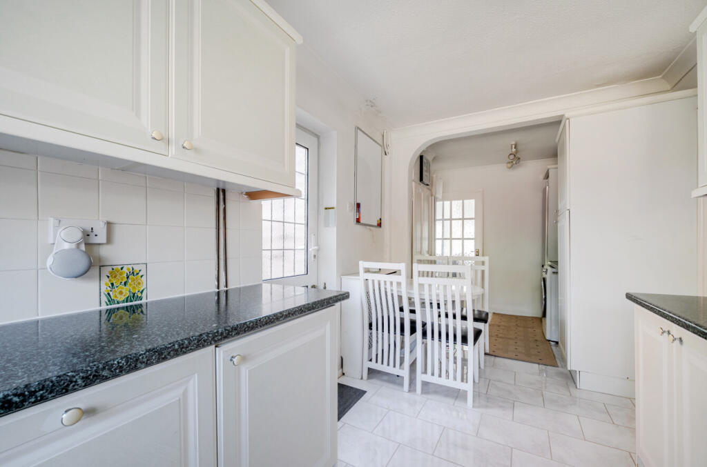 1335751-6-6895fdf...