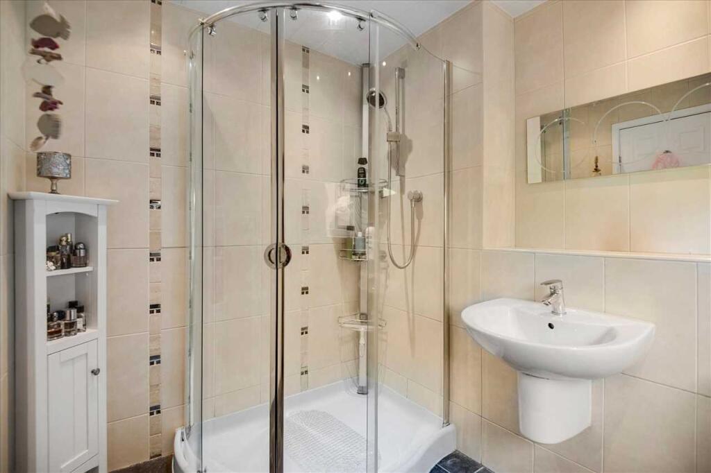 Shower Room (2)