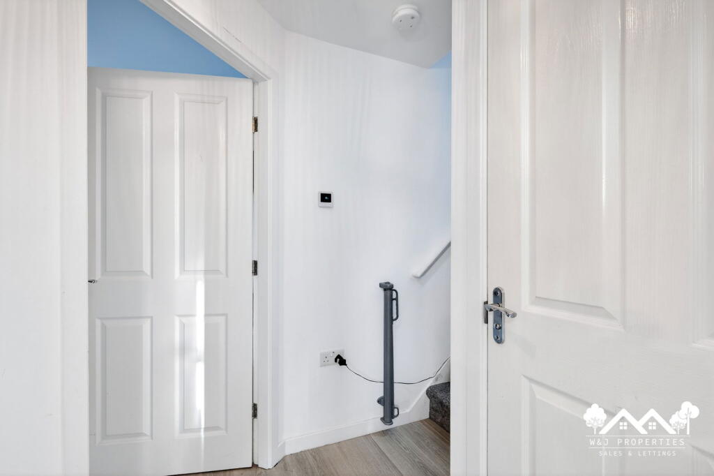 Bluebell Terrace, Darwen, BB3 3SR