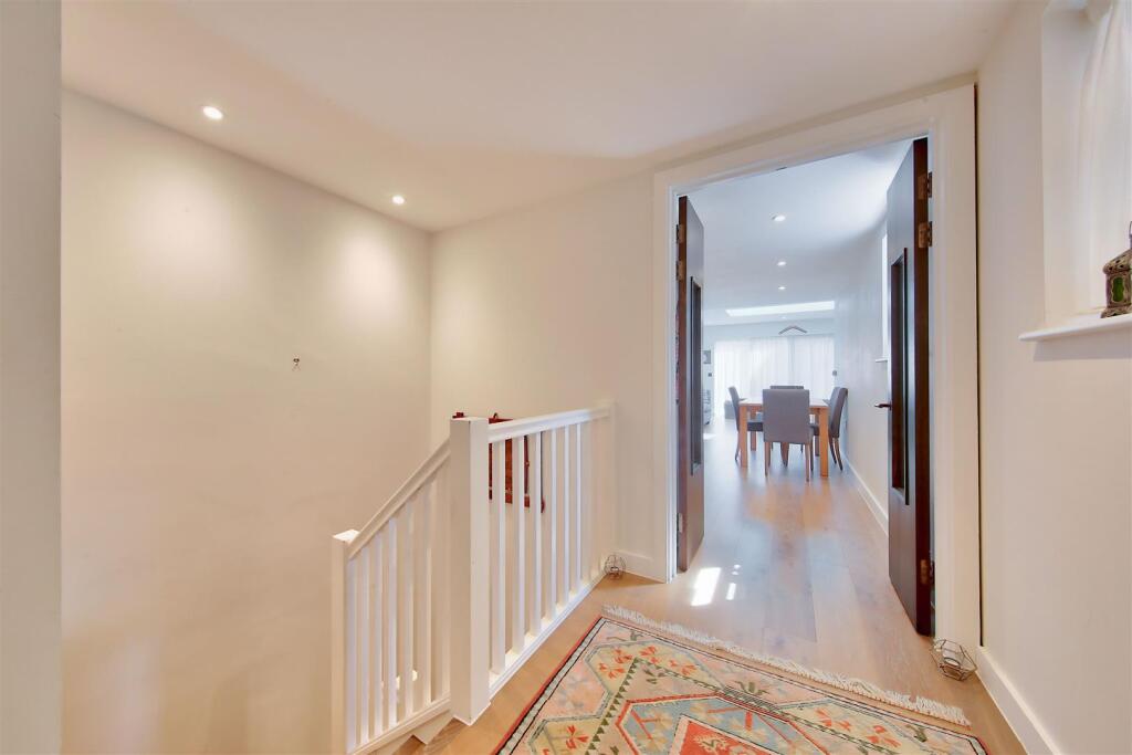 1_121_lower_richmond_road_image5_16466_4.jpg