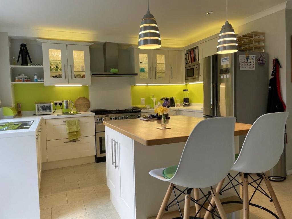 10 The Close kitchen 2.jpg