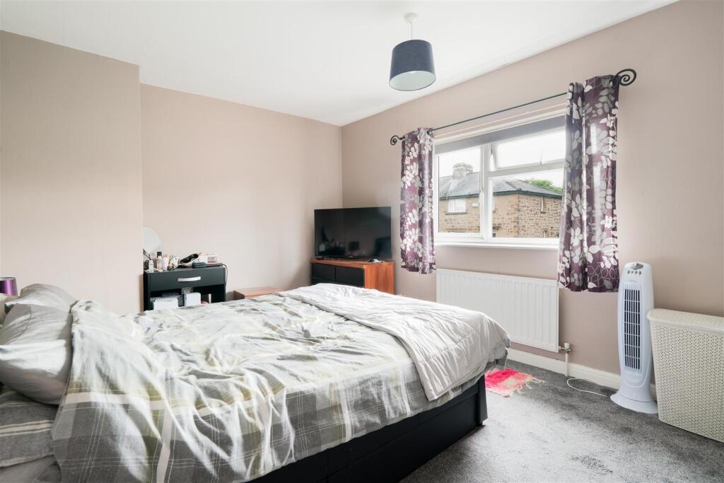 Bedroom1-2.jpg
