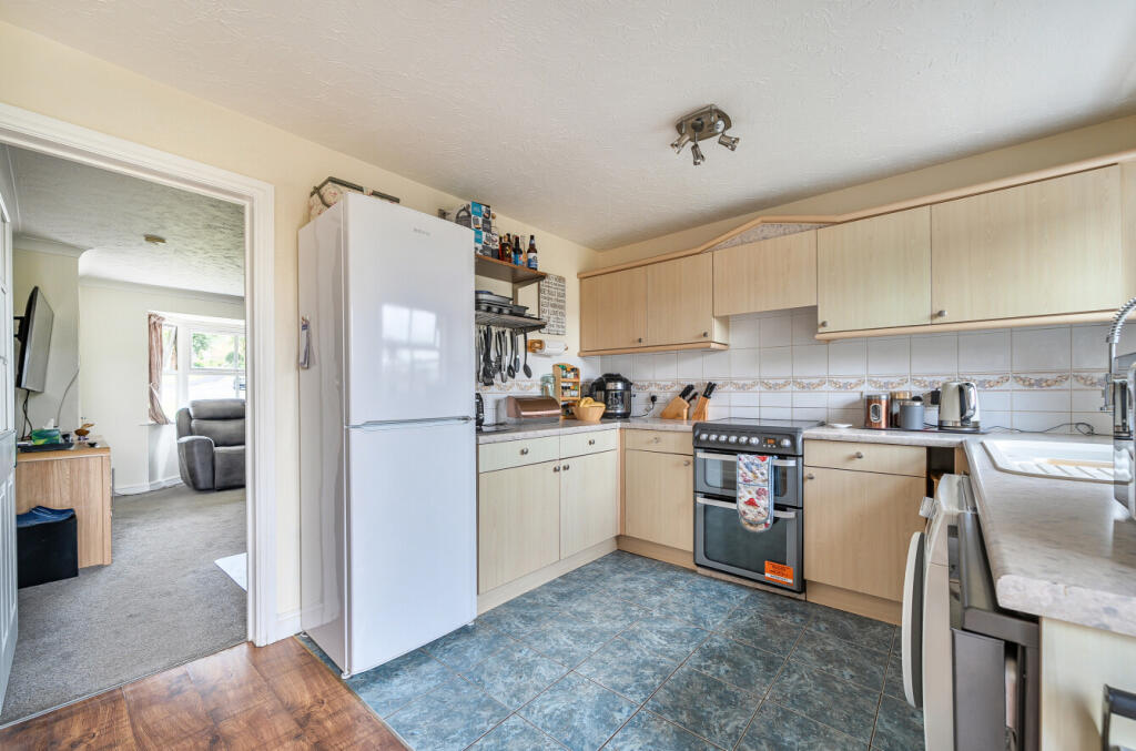 1315500-10-685c1c...