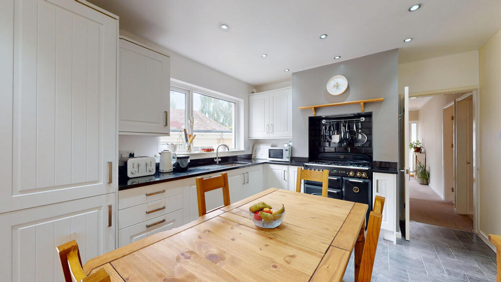 4-Sandy-Walk-08132025_174632