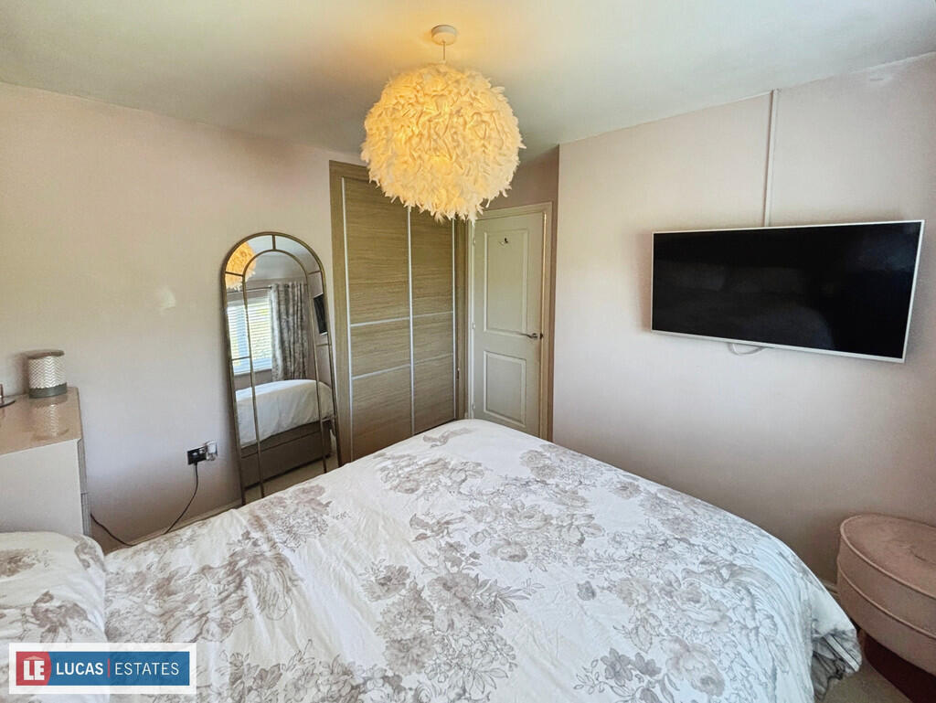 bcdd2aae-72-43DB-...