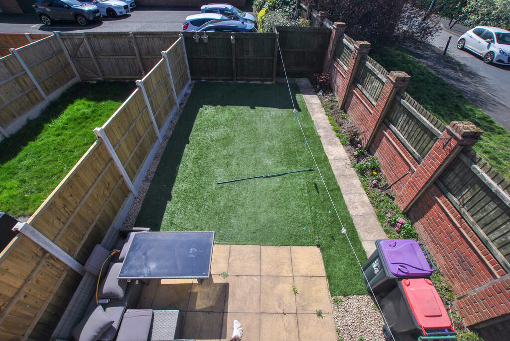 Rear Garden_edite...