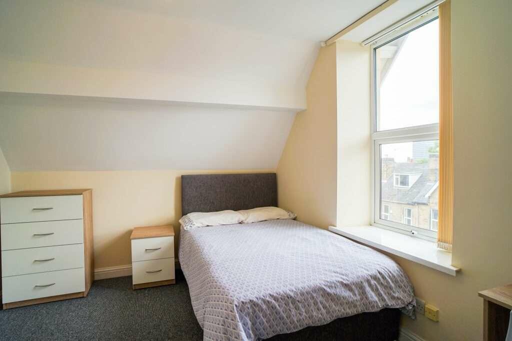 94_Harcourt_Road