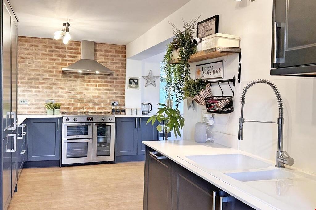 e16f3139-9bd1-4825-9cec-eebb6750a9c6