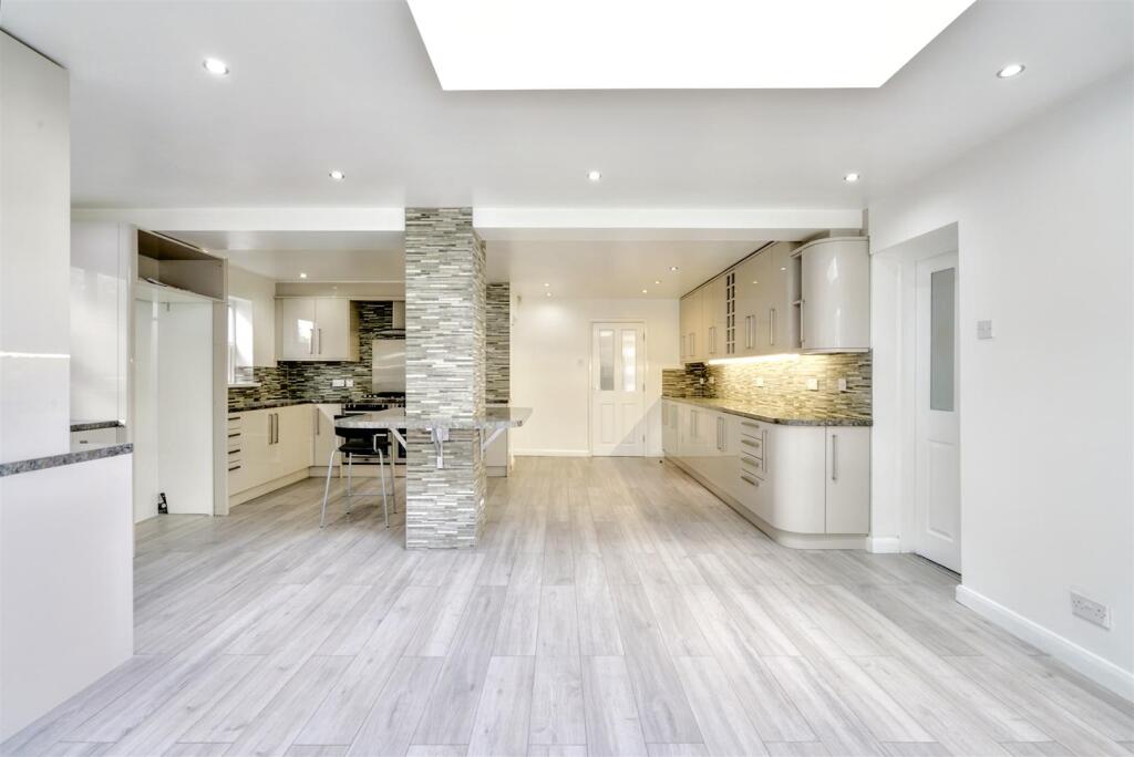 Living/Dining Kitchen