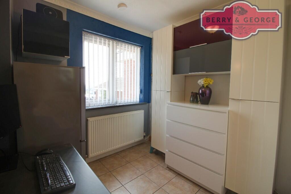 BED 4 / OFFICE