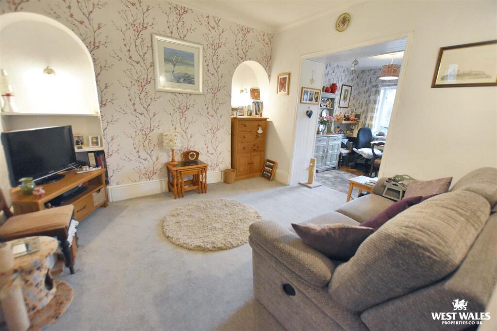 10 - 2025-11-10T131037.453.jpg