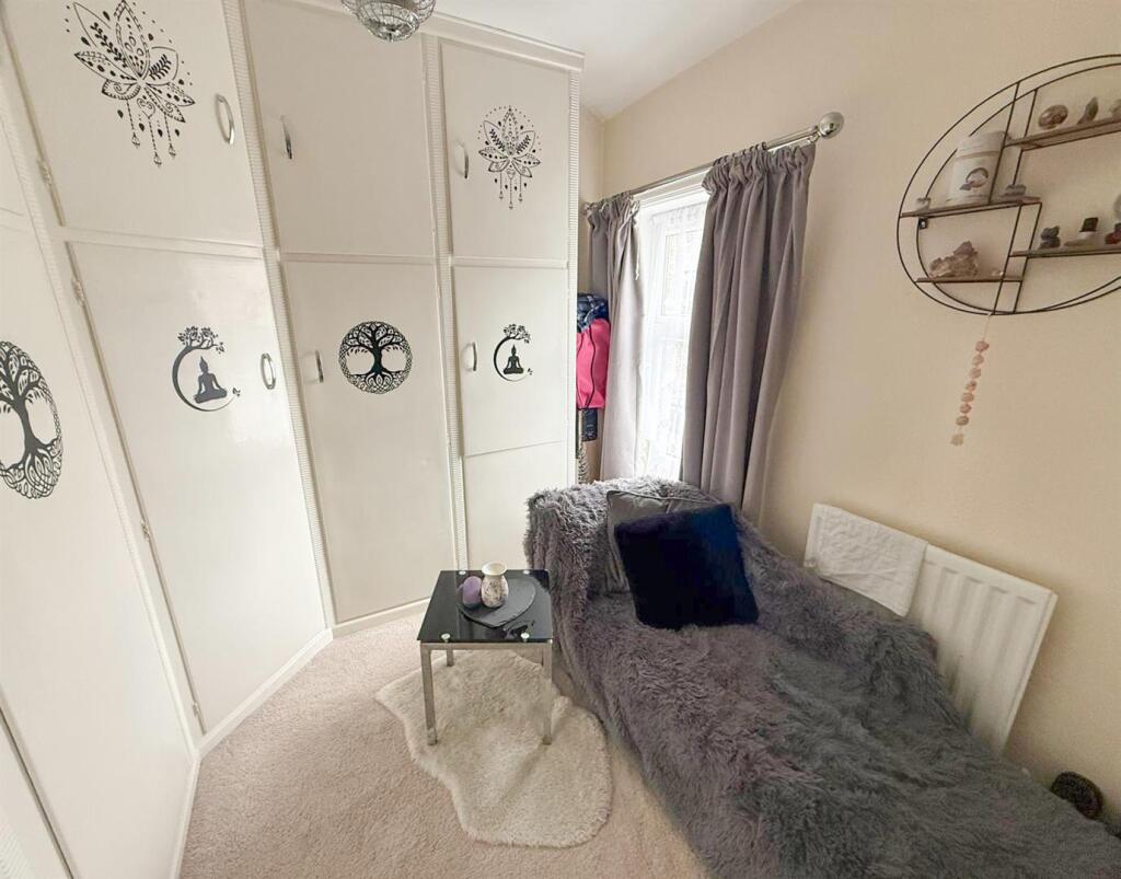 3 bed terrace, Silsden 11