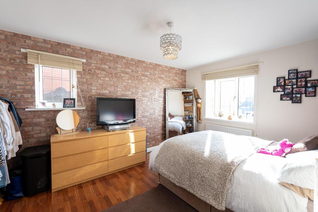 3 Corbiere Close-28.jpg