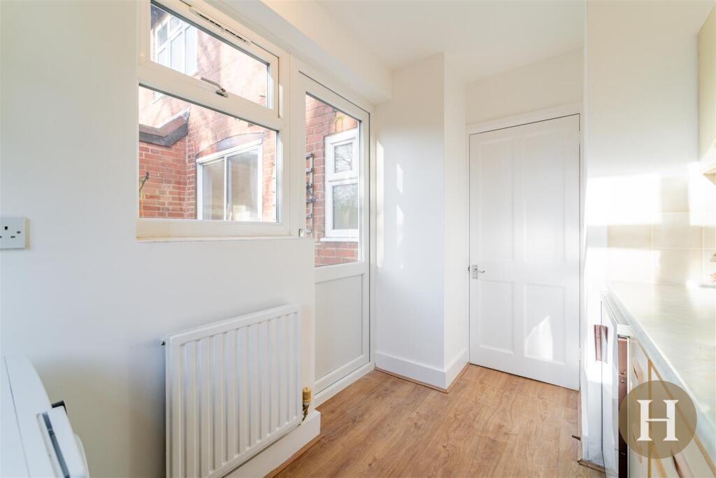 Hadleigh Estate Agents-23.jpg