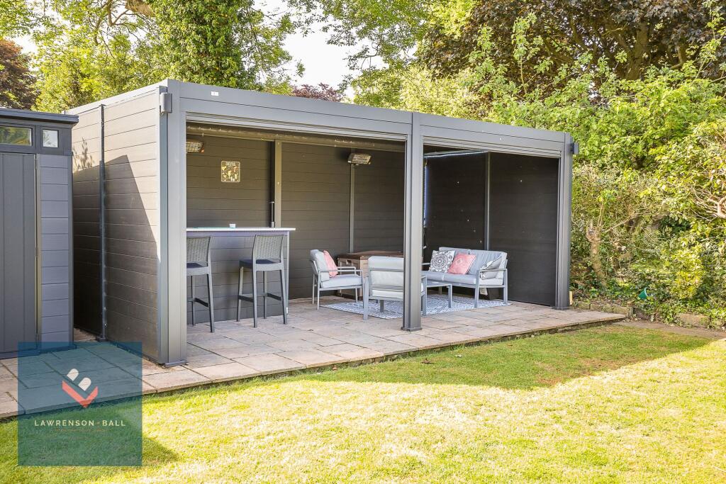 Rear Garden Bar Area