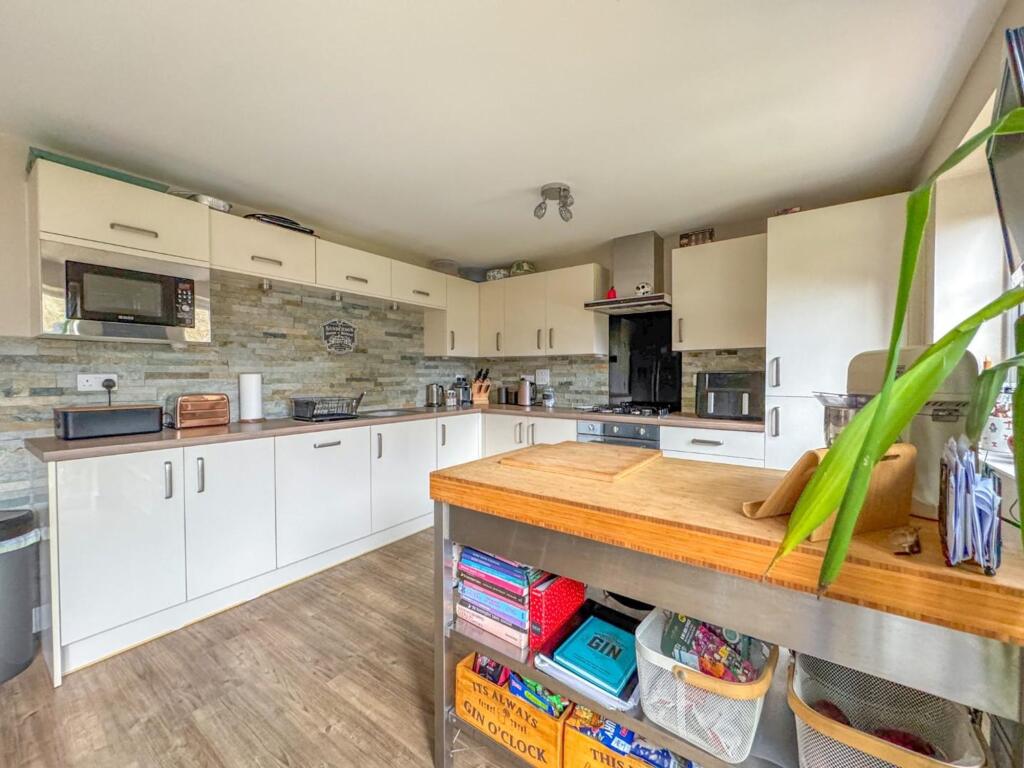 Adderley Avenue - Image-27.jpg