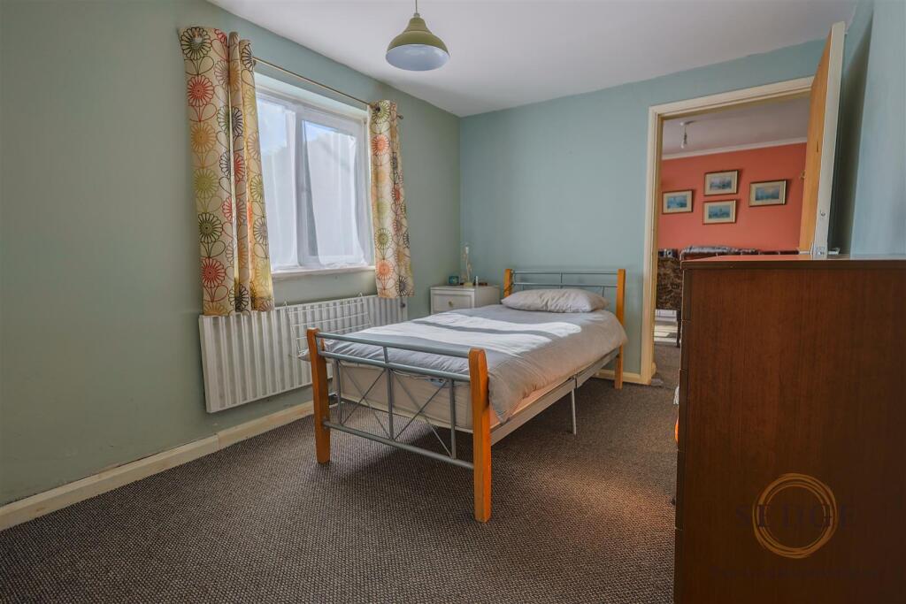 holly house-02.jpg
