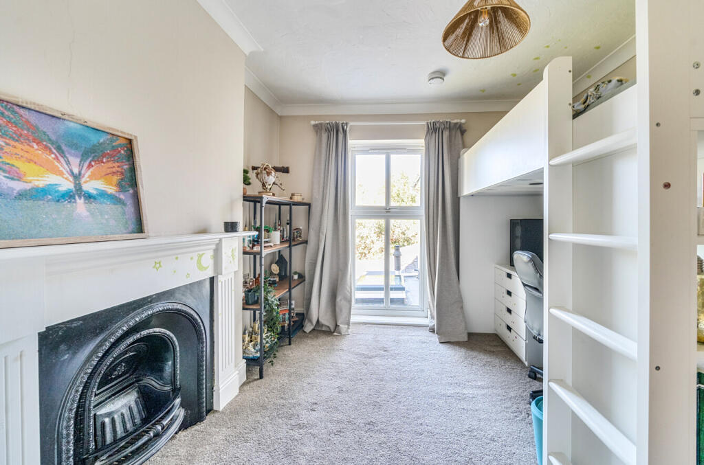 1355597-9-68cd643...