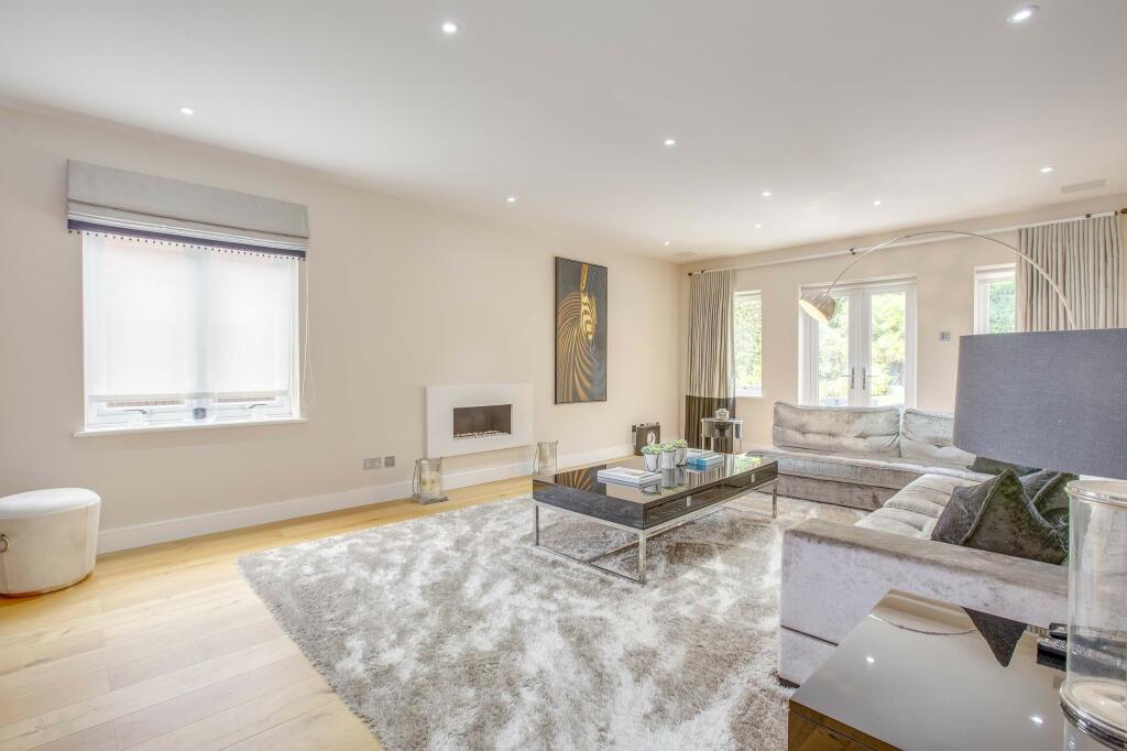 80 Gregories Road, HP9 1HL (LOW RES)-19
