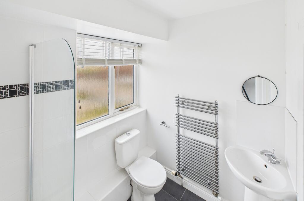 CAM02519G0-PR0348-STILL010