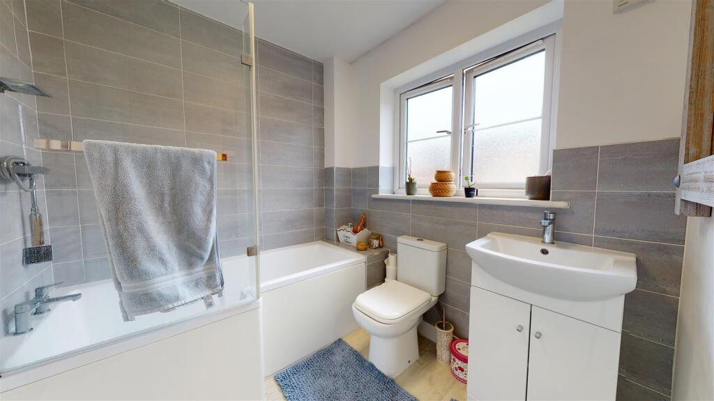 B ATHROOM.jpg