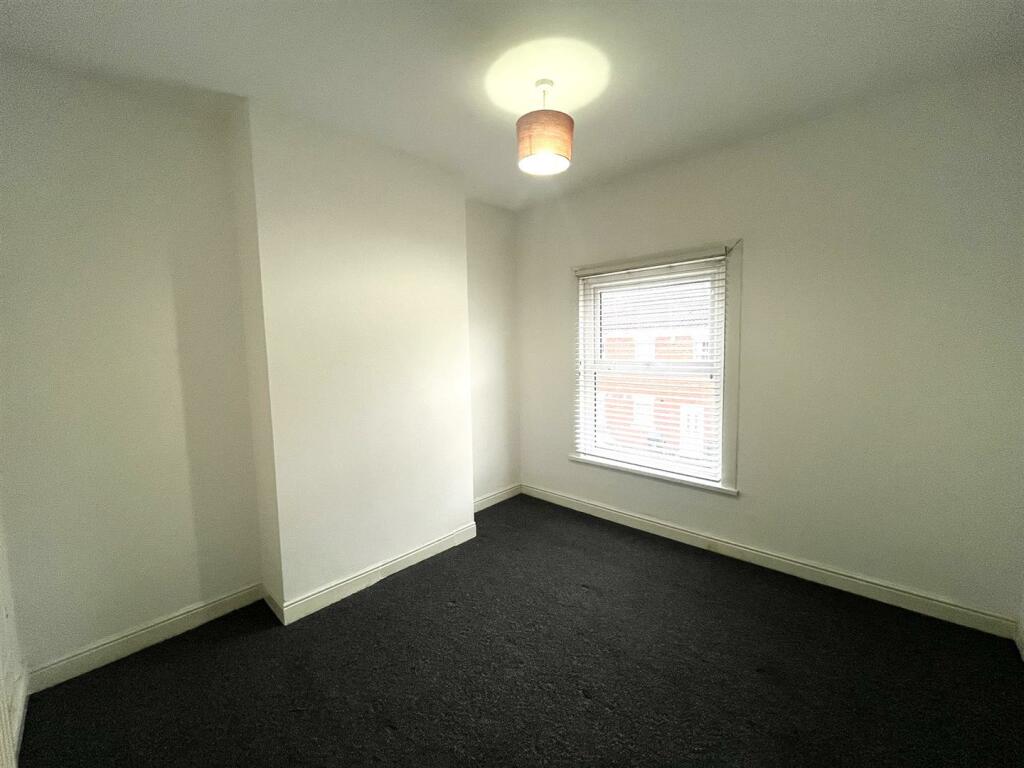 Bedroom 1.jpeg