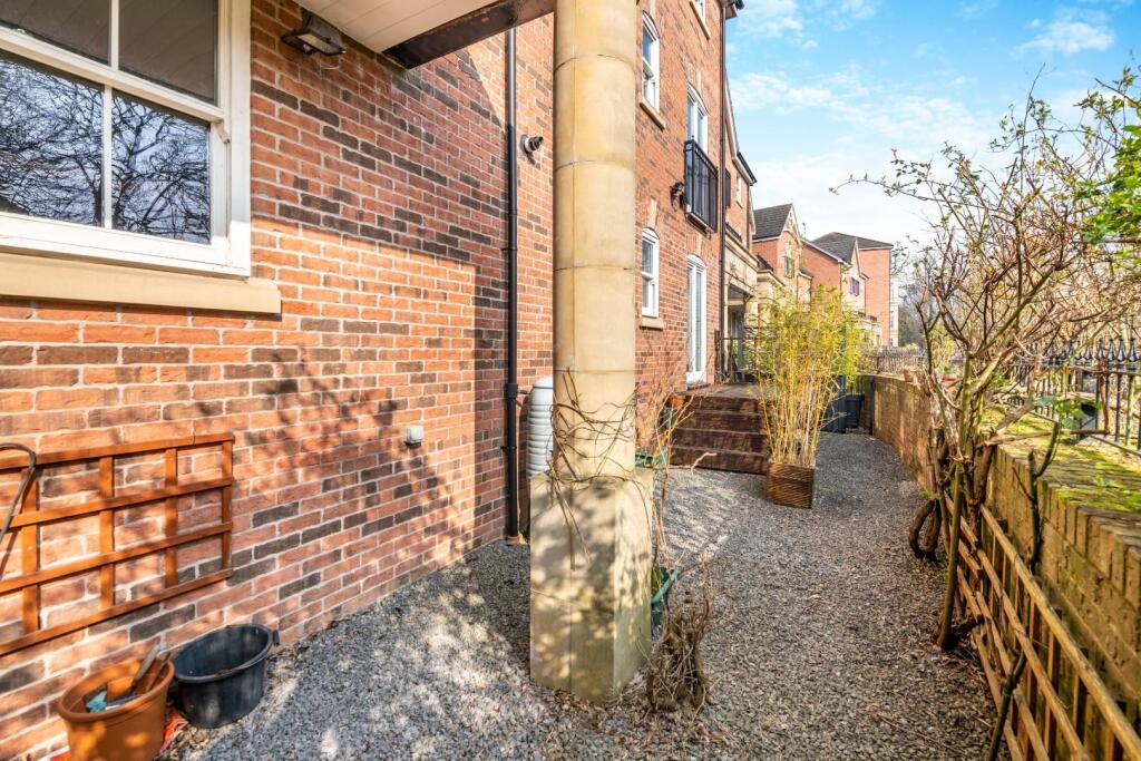 8639579-exterior20.jpg