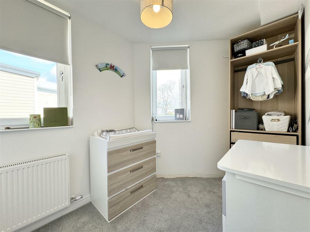 Bedroom 2/ Study