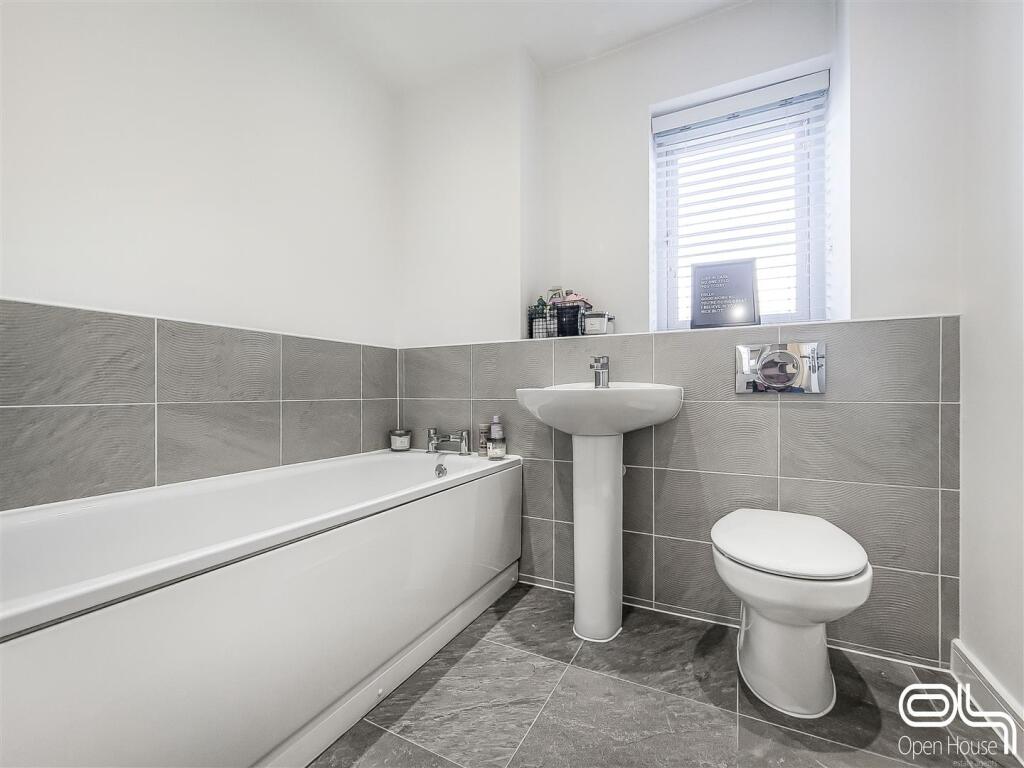 Osprey Drive Branston (22).jpg