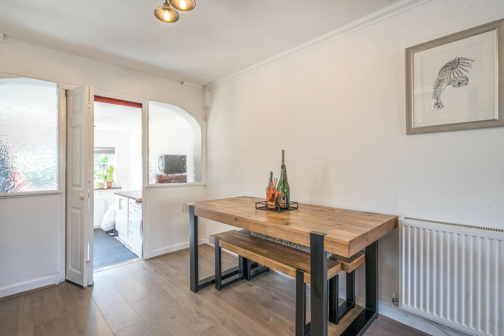 Open Plan Dining ...