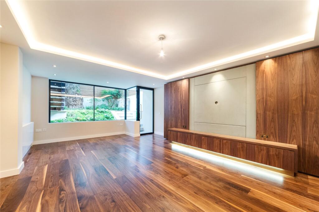 Tv room