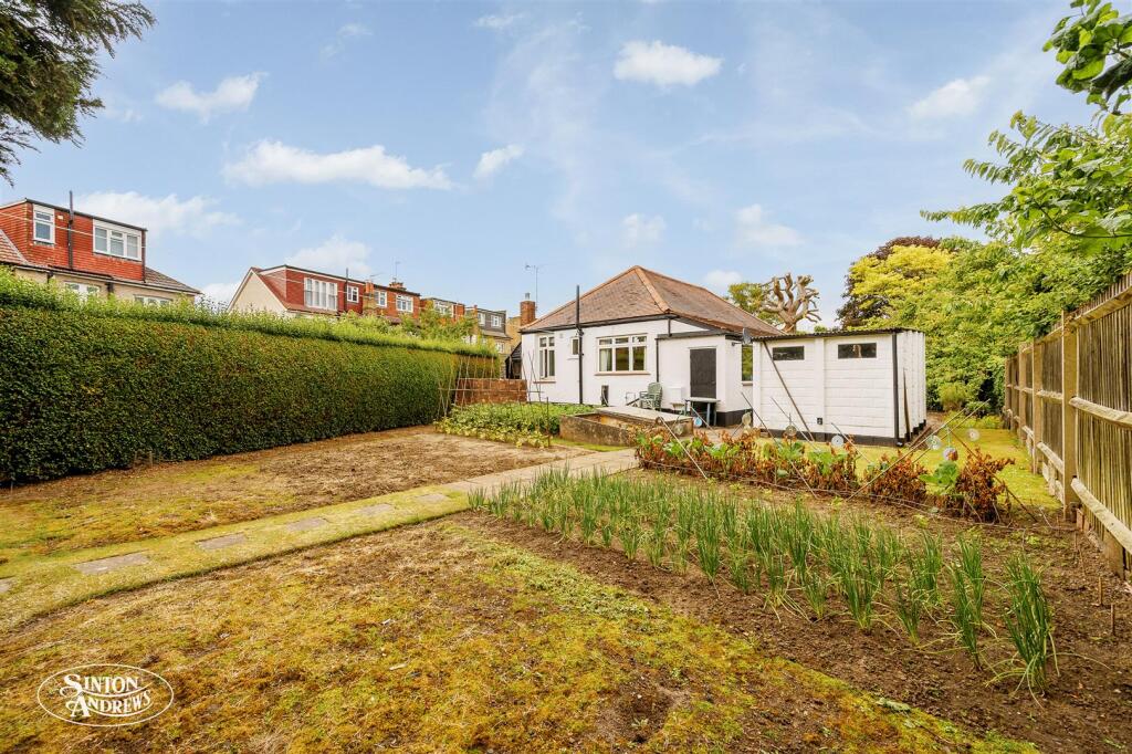 April Cottage, Walmer Gardens-15.jpg