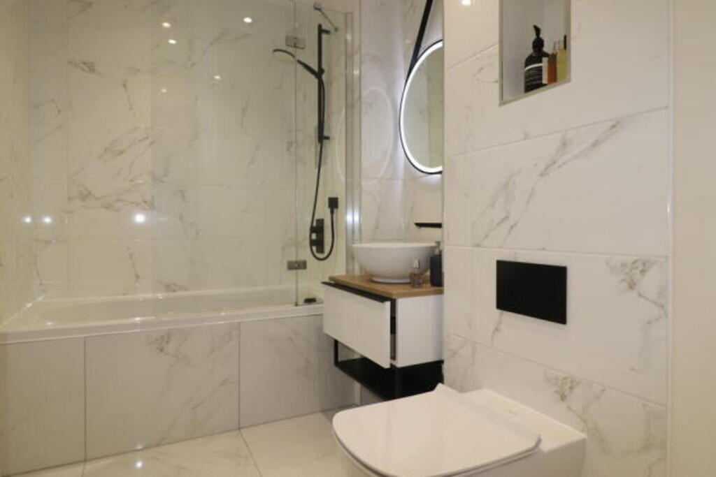 85910_GST210344_L...