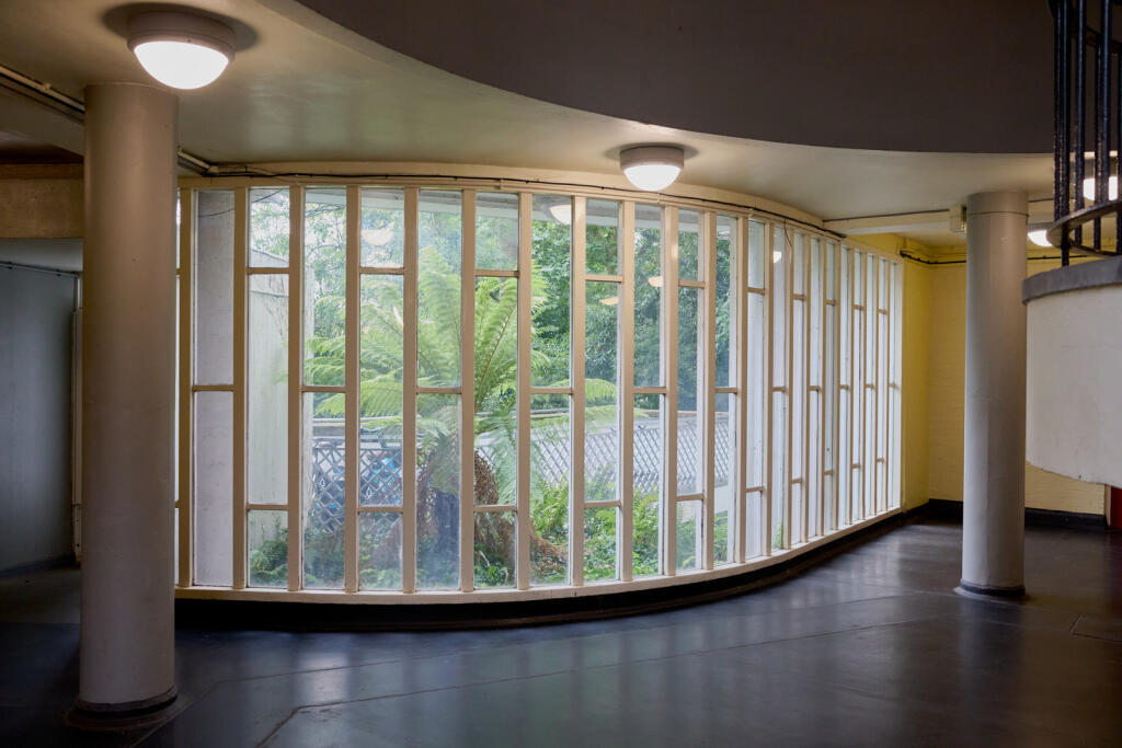 296317 - BEVIN COURT_09.JPG