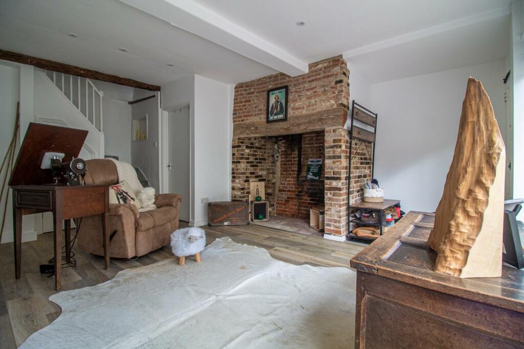 21a Churchgate Street [Entrance Hall 03] WHATLEY L