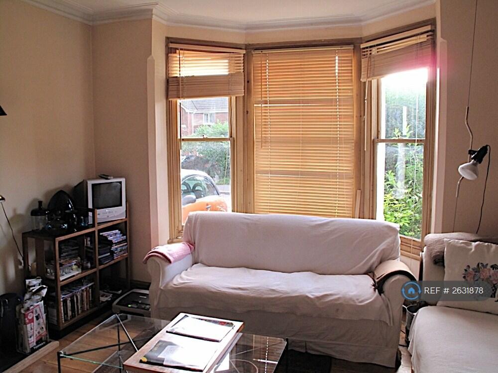 Living Room And Bay-Window