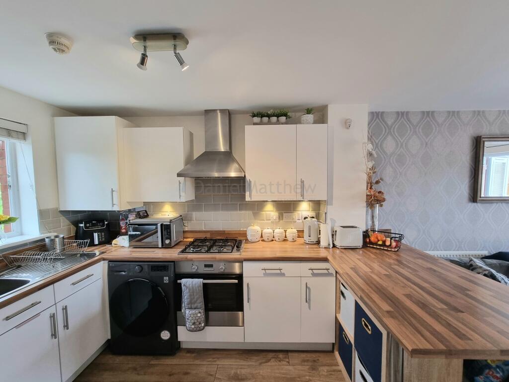 Open Plan Kitchen / Lounge